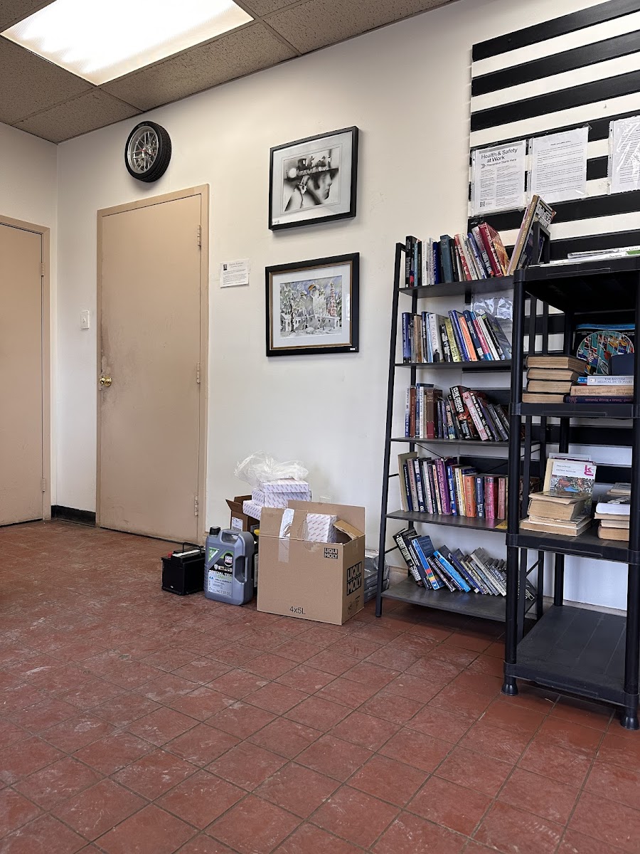 Front office at Motorsport Multitest